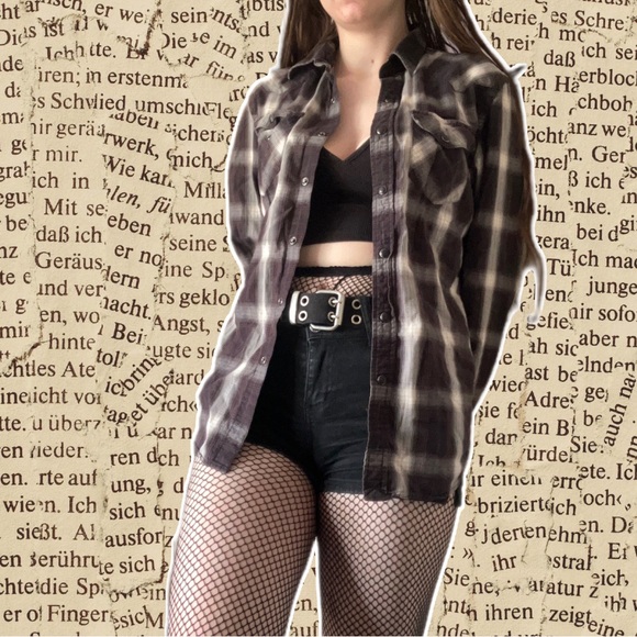 UNIQUE MONOCHROMATIC SNAP UP FLANNEL - Picture 2 of 16